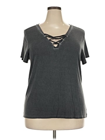 American Eagle Outfitters Short Sleeve T-Shirt (view 1)