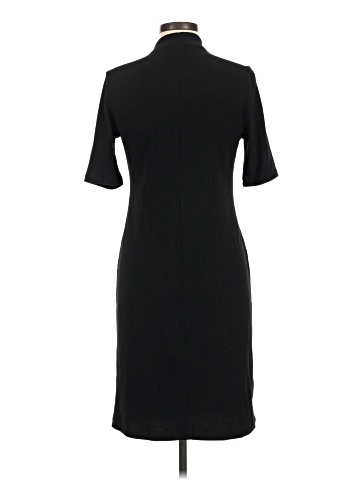 Old Navy Casual Dress (view 2)