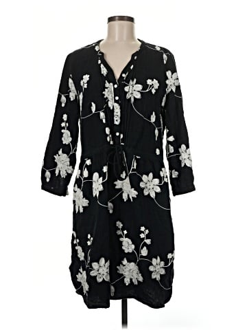 Isabella Sinclair Casual Dress (view 1)