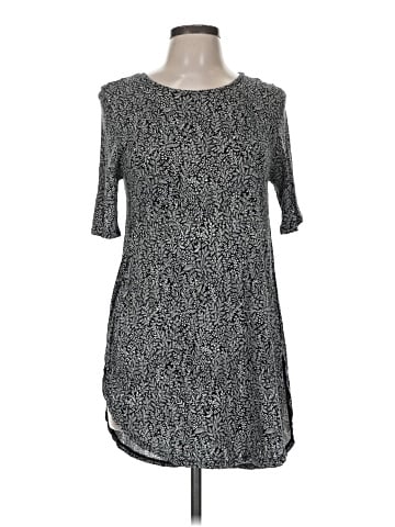 Old Navy Casual Dress (view 1)