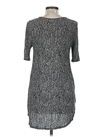 Old Navy Casual Dress (view 2)