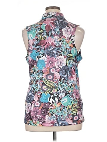 Nike Sleeveless T-Shirt (view 2)