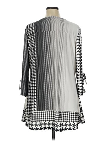 Lily by Firmiana 3/4 Sleeve Blouse (view 2)
