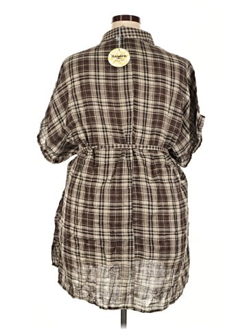 Hayden 3/4 Sleeve Button-Down Shirt (view 2)