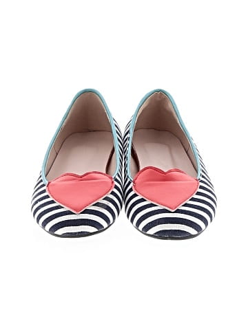 Unbranded Flats (view 2)