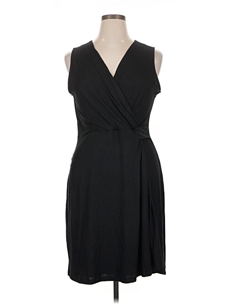 Pre-owned Gilli Cocktail Dress In Black
