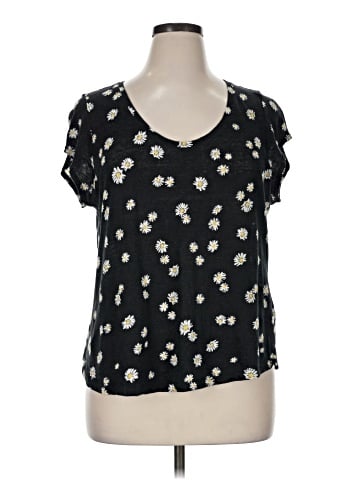 Sanctuary Short Sleeve Blouse (view 1)