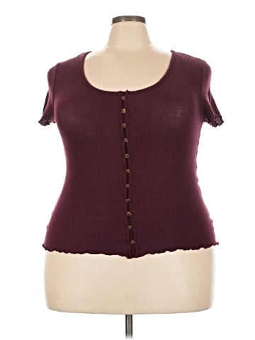 No Boundaries Short Sleeve Top (view 1)
