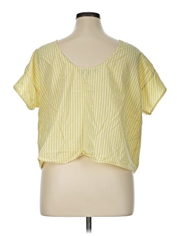 ELOQUII Short Sleeve Blouse (view 2)