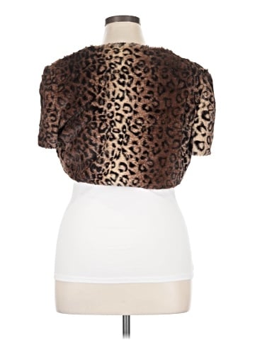 Marina Shrug (view 2)