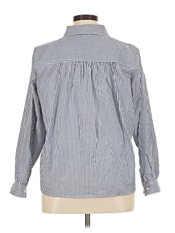 Gloria Vanderbilt Long Sleeve Button-Down Shirt (view 2)