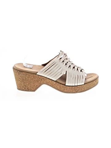 White Mountain Wedges (view 1)