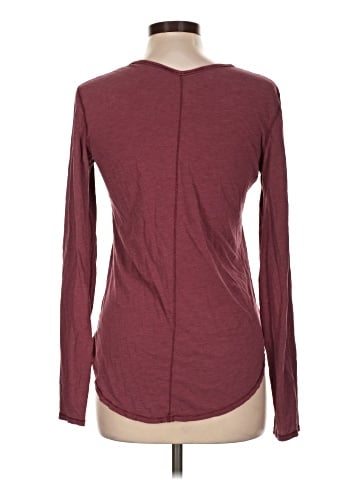 Lululemon Athletica Long Sleeve T-Shirt (view 2)