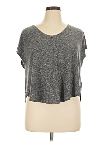 Old Navy Short Sleeve T-Shirt (view 1)