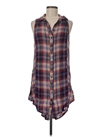 Maurices Sleeveless Button-Down Shirt (view 1)