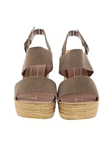 Unbranded Wedges (view 2)