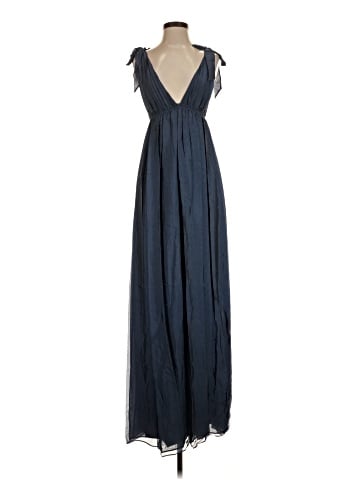 Alice + Olivia Casual Dress (view 1)