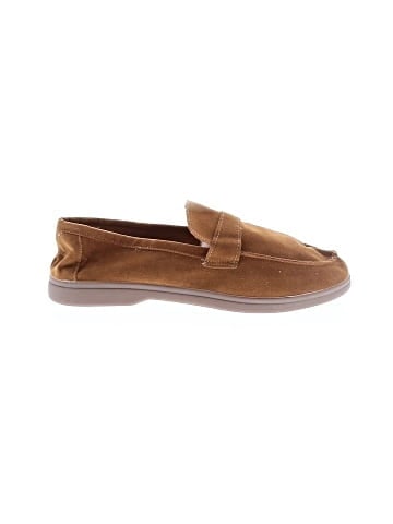 Unbranded Flats (view 1)