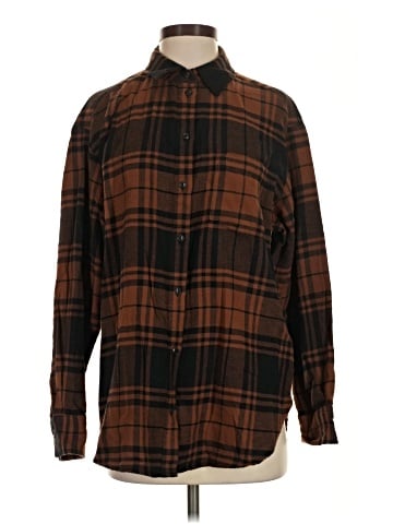 Gap Long Sleeve Button-Down Shirt (view 1)