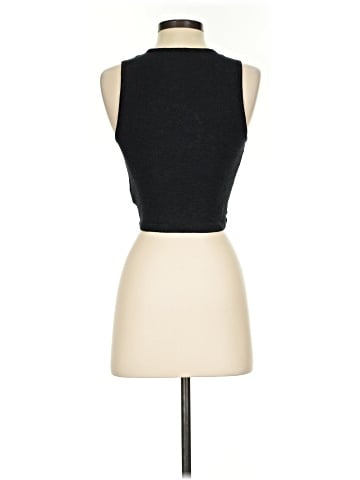 Vuori Tank Top (view 2)