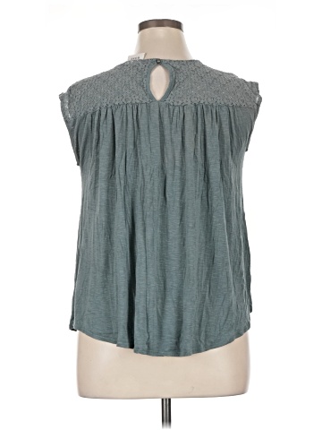 Knox Rose Sleeveless T-Shirt (view 2)