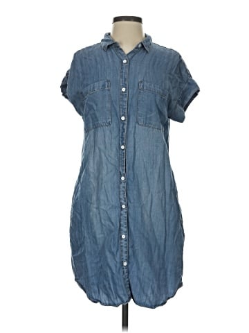 Velvet Heart Short Sleeve Button-Down Shirt (view 1)