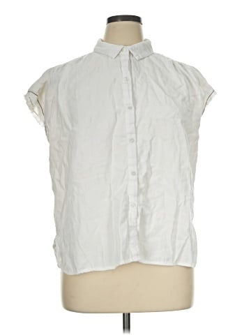 Lilla P Sleeveless Button-Down Shirt (view 1)