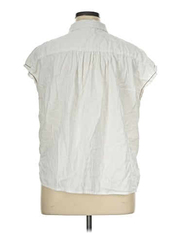 Lilla P Sleeveless Button-Down Shirt (view 2)