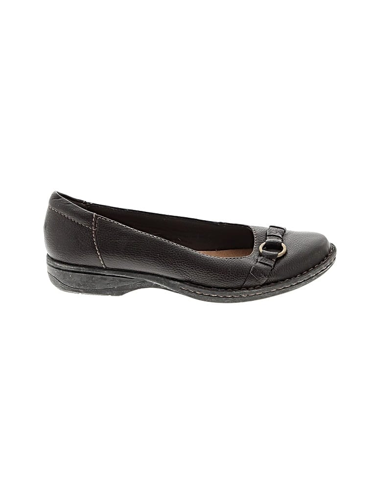 Pre-owned Clarks Flats In Black