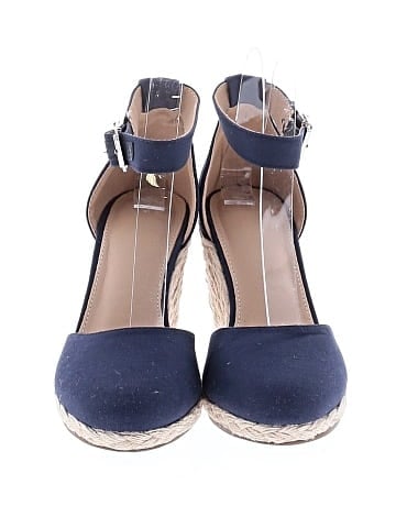 Unbranded Wedges (view 2)