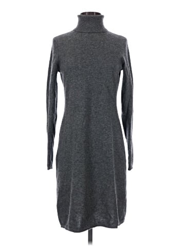 Neiman Marcus Cashmere Pullover Sweater (view 1)