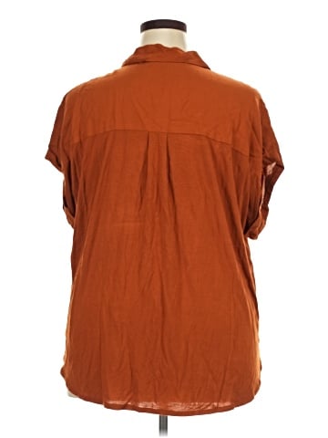 Ava & Viv Short Sleeve Blouse (view 2)