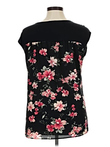 Loveappella Short Sleeve Top (view 2)