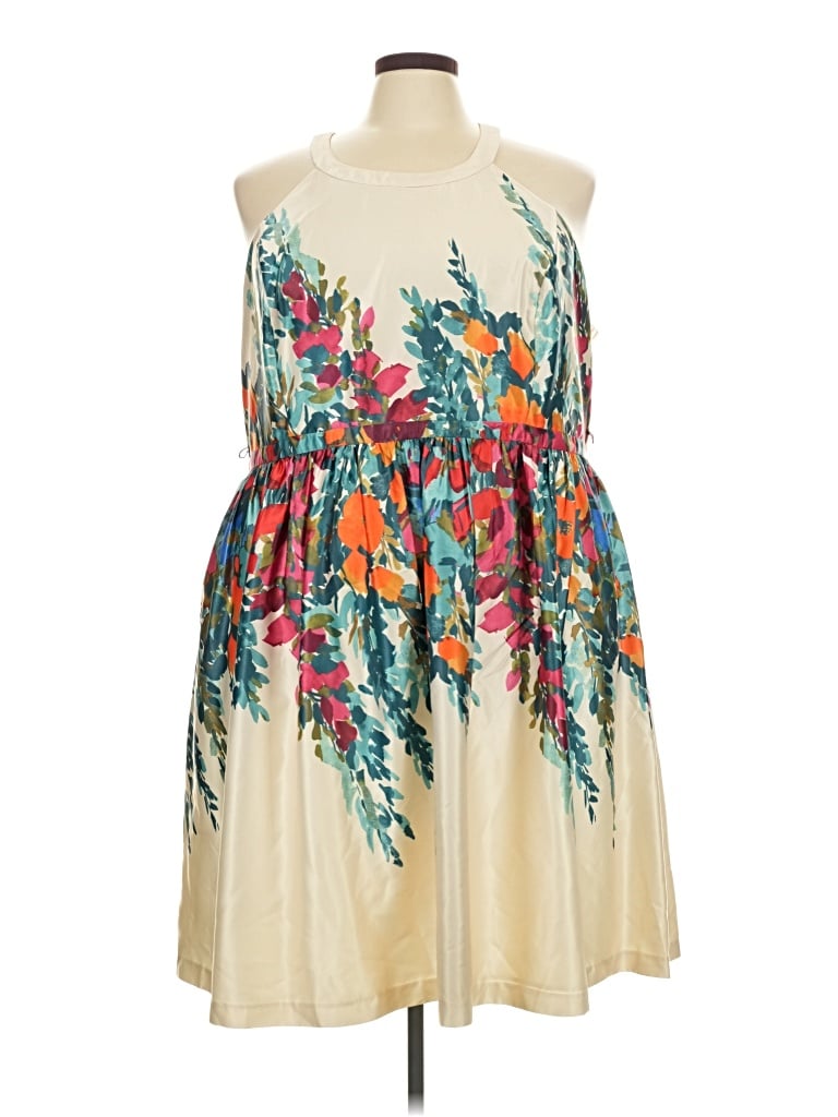 Pre-owned Modcloth Casual Dress In Ivory