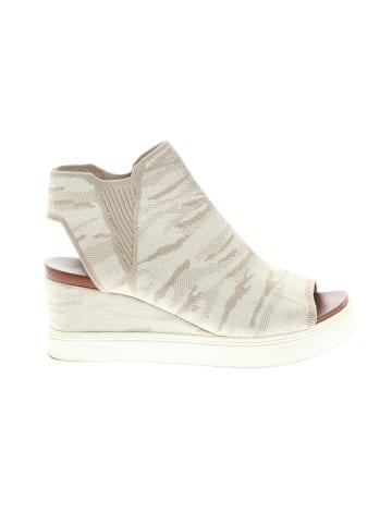 Mia Wedges (view 1)