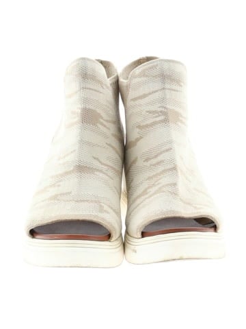 Mia Wedges (view 2)