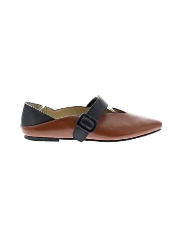 Unbranded Flats (view 1)