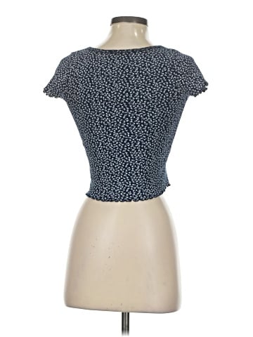 Brandy Melville Short Sleeve Top (view 2)