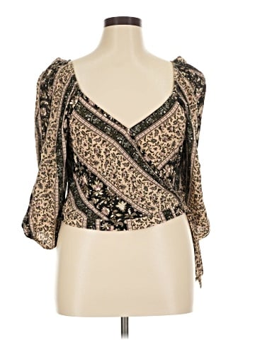 American Eagle Outfitters 3/4 Sleeve Blouse (view 1)