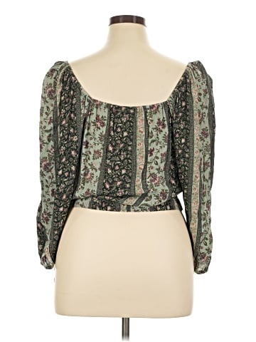 American Eagle Outfitters 3/4 Sleeve Blouse (view 2)