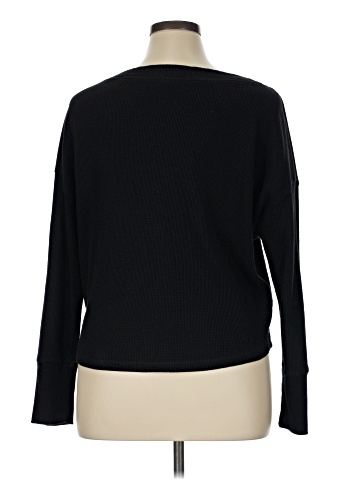 Akemi + Kin Long Sleeve T-Shirt (view 2)