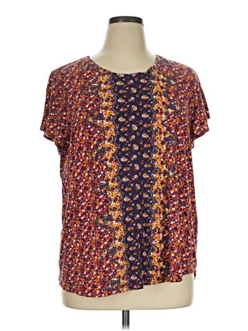 Hem & Thread Short Sleeve T-Shirt (view 1)