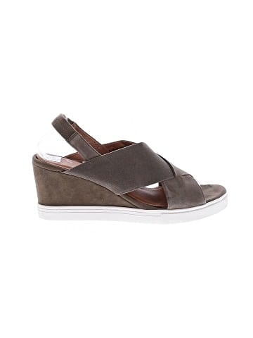 Caslon Wedges (view 1)