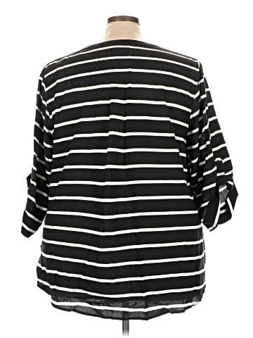 Torrid 3/4 Sleeve Button-Down Shirt (view 2)