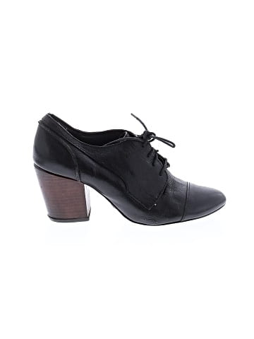 Fossil Heels (view 1)