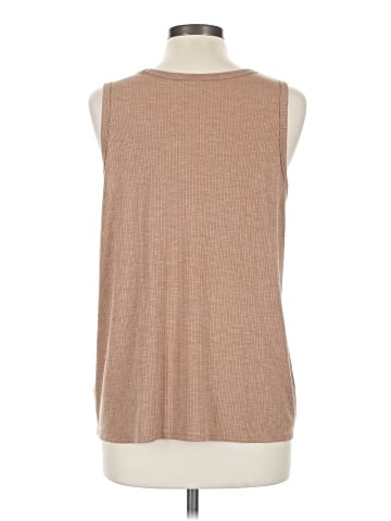 Old Navy Sleeveless T-Shirt (view 2)