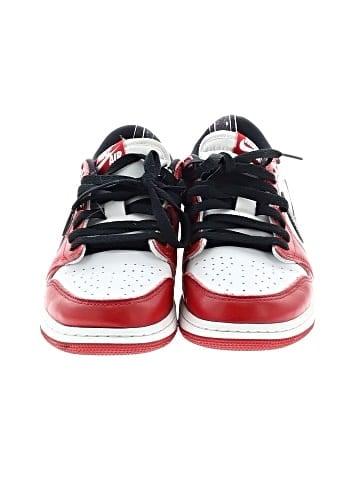 Air Jordan  1 Retro Low OG Chicago Sneakers (view 2)