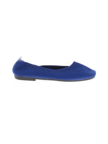 Unbranded Flats (view 1)