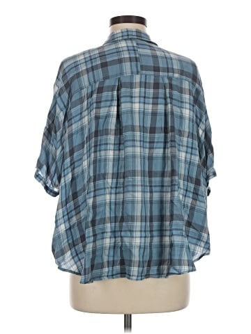 Holding Horses 3/4 Sleeve Button-Down Shirt (view 2)