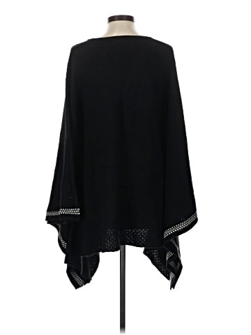 Alberto Makali Poncho (view 2)
